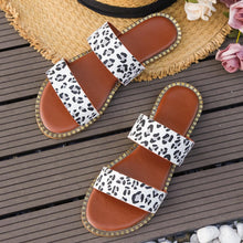 Load image into Gallery viewer, Straight Leopard Beach Sandals
