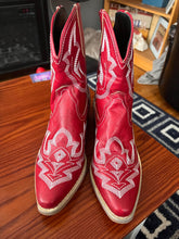 Load image into Gallery viewer, Women&#39;s Western Cowboy Style Boots
