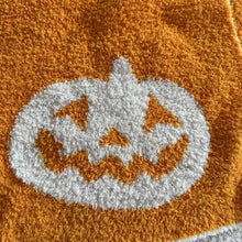 Load image into Gallery viewer, Halloween Theme Hlaf Fleece Blanket
