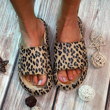 Load image into Gallery viewer, Adult and Kid Leopard Thick Sole Slippers
