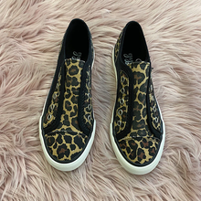 Load image into Gallery viewer, Cutout Leopard-Print Canvas Shoes
