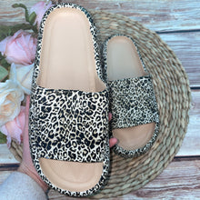 Load image into Gallery viewer, Adult and Kid Leopard Thick Sole Slippers
