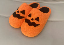 Load image into Gallery viewer, Halloween Slippers
