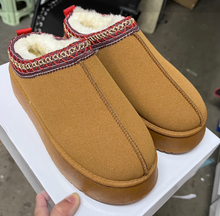 Load image into Gallery viewer, Fleece Warm Thick Sole Cotton Shoes
