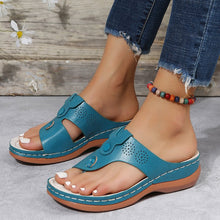 Load image into Gallery viewer, Wedge Flat Beach Sandals
