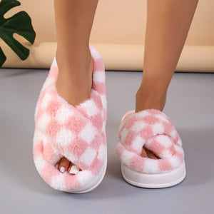 Checkerboard furry slippers