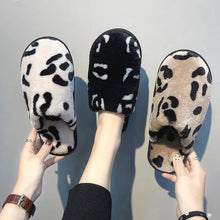 Load image into Gallery viewer, Leopard Plush Thick Cotton Slippers
