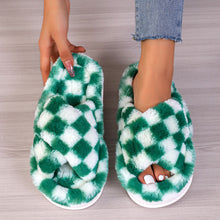 Load image into Gallery viewer, Checkerboard furry slippers
