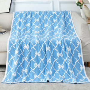 Half-Fleece Bow Blanket