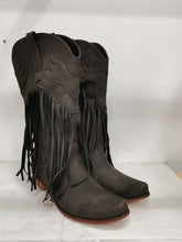 Load image into Gallery viewer, Vintage Tassel Boots
