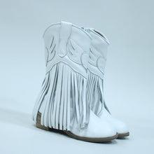 Load image into Gallery viewer, Kid Tassel Heart Wings Boots
