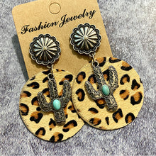 Load image into Gallery viewer, Western Vintage Earrings
