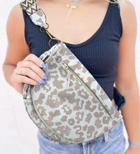 Load image into Gallery viewer, New Folding Crossbody Bag
