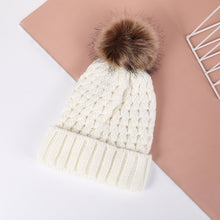 Load image into Gallery viewer, Outdoor Warm Wool Knitted Hat
