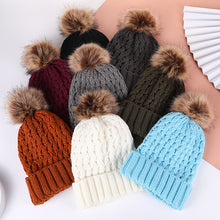 Load image into Gallery viewer, Outdoor Warm Wool Knitted Hat
