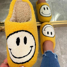 Load image into Gallery viewer, Smiley slippers For Women
