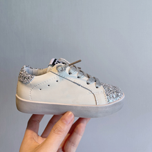 Load image into Gallery viewer, Kid&#39;s Star Skate Shoes
