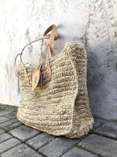 Load image into Gallery viewer, Large Capacity Straw Beach Bag
