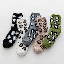 Load image into Gallery viewer, Leopard Print Soft Women Fuzzy Socks|12pc
