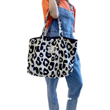 Load image into Gallery viewer, Leopard Pattern Shopping Recycled Bag
