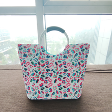 Load image into Gallery viewer, Printed Neoprene Insulated Picnic Bag
